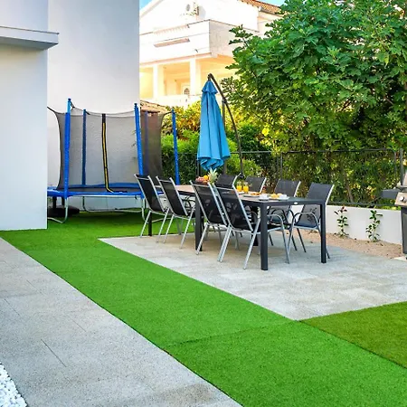 Sunny Sky - Pool & Parking - Vodice