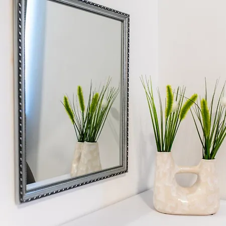 Sunny Sky - Pool & Parking - Apartment *