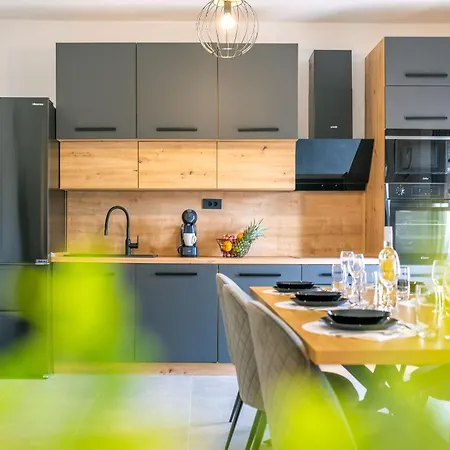 Sunny Sky - Pool & Parking - *