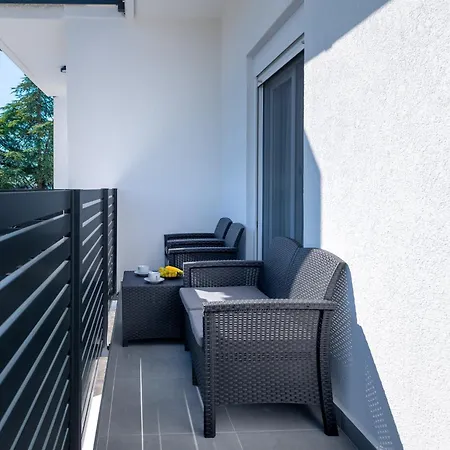 Sunny Sky - Pool & Parking - *