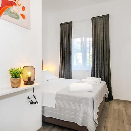 Sunny Sky - Pool & Parking - Vodice