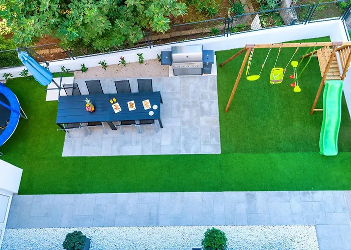 Sunny Sky - Pool & Parking - Апартаменты Водице