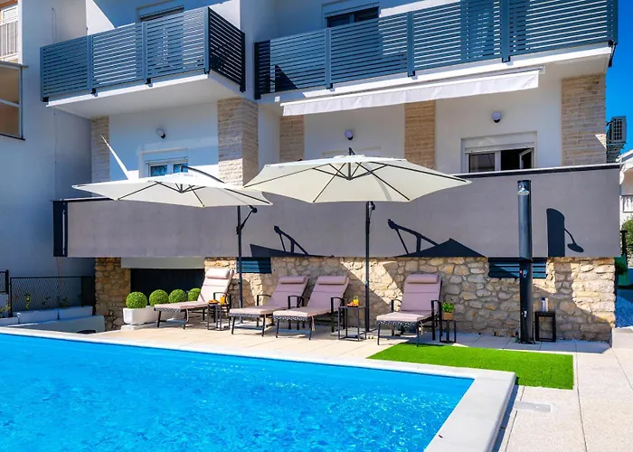 Sunny Sky - Pool & Parking - *