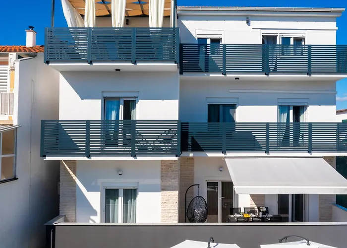 Sunny Sky - Pool & Parking - *