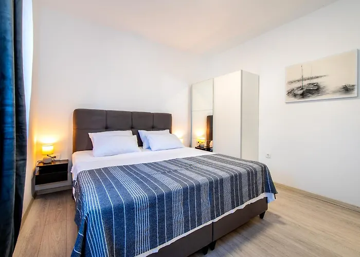 Sunny Sky - Pool & Parking - Appartement Vodice