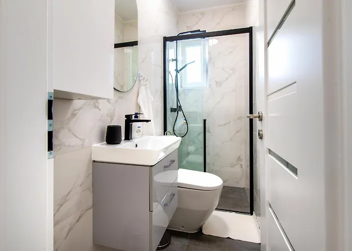 Sunny Sky - Pool & Parking - Appartement