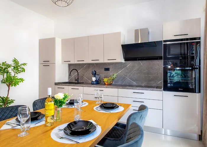 Sunny Sky - Pool & Parking - Vodice