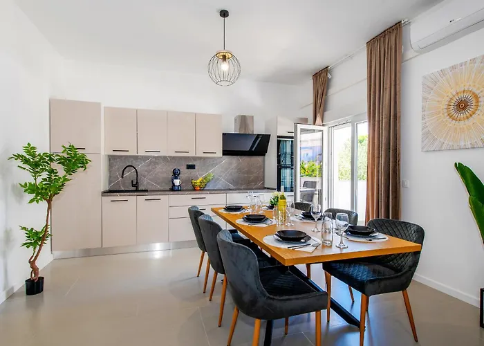 Sunny Sky - Pool & Parking - *