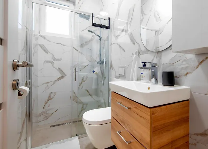 Sunny Sky - Pool & Parking - Appartement Vodice