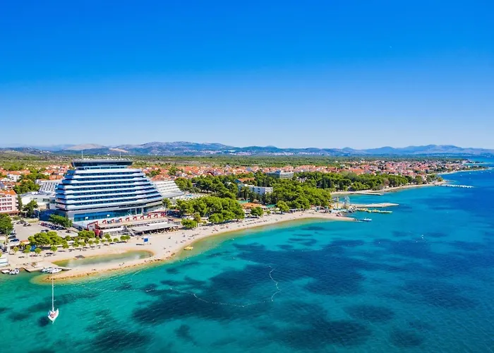 Sunny Sky - Pool & Parking - Appartement *