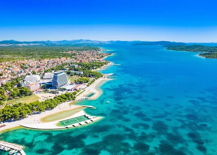 Sunny Sky - Pool & Parking - Appartement *